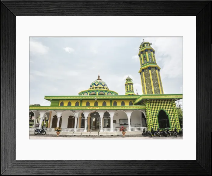 Framed Print : Colourful Mosque near Sabang, Pulau Weh Island, Aceh Province, Sumatra, Indonesia Framed Print : Colourful Mosque near Sabang, Pulau Weh Island, Aceh Province, Sumatra, Indonesia