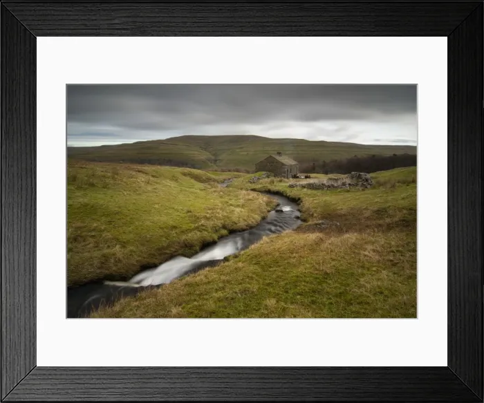 Framed Print : Old barn above Wharfedale, North Yorkshire, Yorkshire, England, United Kingdom, Europe Framed Print : Old barn above Wharfedale, North Yorkshire, Yorkshire, England, United Kingdom, Europe
