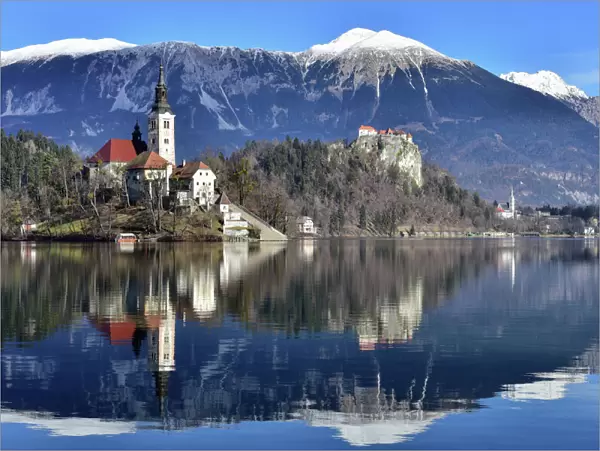 Lake Bled with Santa Maria Church (Church of Assumption), Gorenjska, Julian Alps