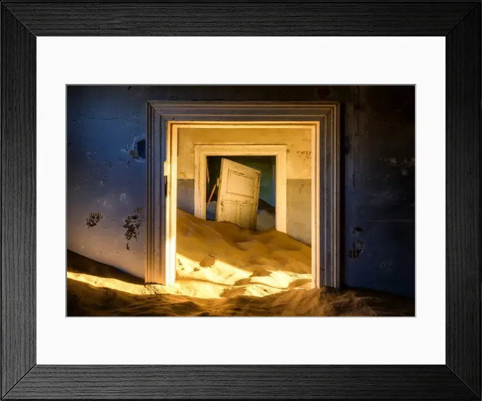Framed Print : Building taken over by sand, former diamond mining town, now ghost town, Kolmanskop Framed Print : Building taken over by sand, former diamond mining town, now ghost town, Kolmanskop