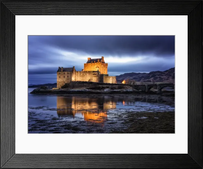 Framed Print : Eilean Donan (Eilean Donnan) Castle, Dornie, Highlands Region, Scotland, United Kingdom Framed Print : Eilean Donan (Eilean Donnan) Castle, Dornie, Highlands Region, Scotland, United Kingdom