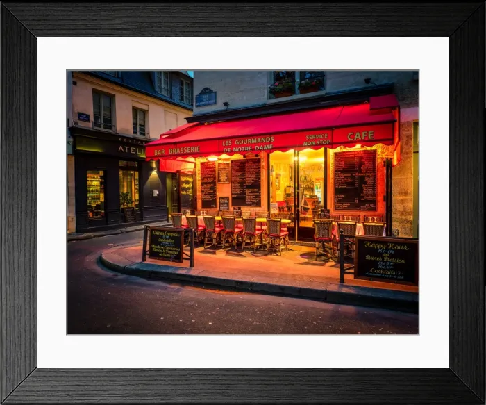 Framed Print : Parisian cafe, Paris, France, Europe Framed Print : Parisian cafe, Paris, France, Europe