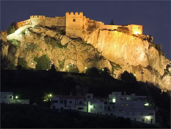 Salobrena castle at night