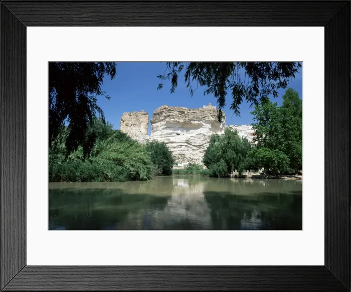 Framed Print : View to castle on top of chalk cliffs above the Jucar River Framed Print : View to castle on top of chalk cliffs above the Jucar River