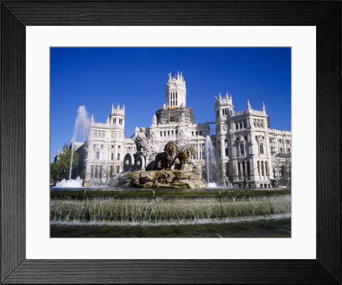 Framed Print : Fountain in front of the Palacio de Comunicaciones Framed Print : Fountain in front of the Palacio de Comunicaciones