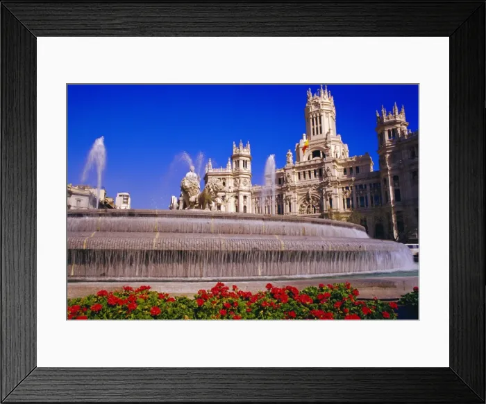 Framed Print : Plaza de la Cibeles and fountain Framed Print : Plaza de la Cibeles and fountain
