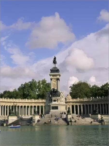 Monument to King Alfonso XII in El Retiro park