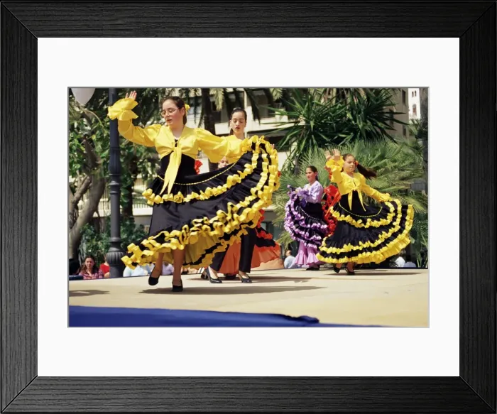 Framed Print : Fiesta flamenco dancers