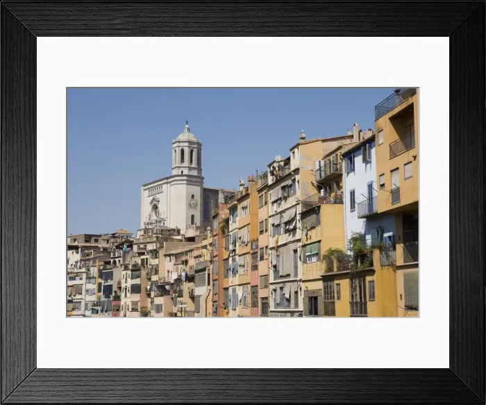 Framed Print : Cathedral and brightly painted houses on the bank of the Riu Onyar Framed Print : Cathedral and brightly painted houses on the bank of the Riu Onyar