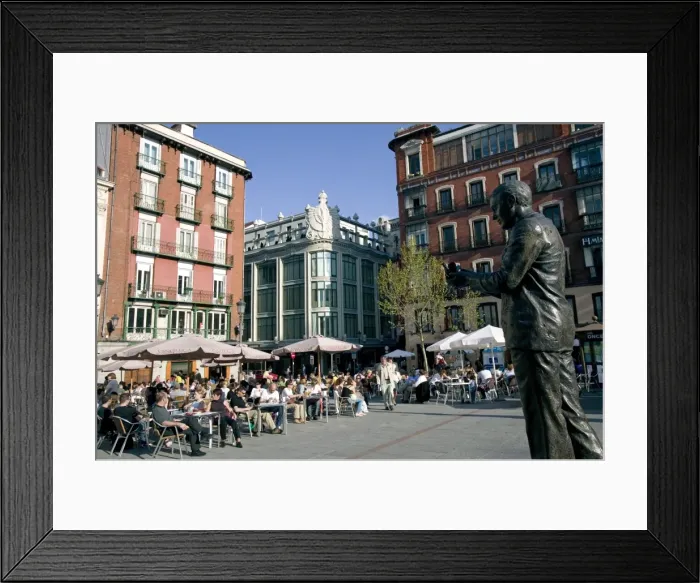Framed Print : Federico Garcia Lorca statue Framed Print : Federico Garcia Lorca statue
