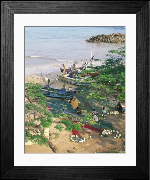 Framed Print : Fishermen mending their nets in the fishing harbour at Galle Framed Print : Fishermen mending their nets in the fishing harbour at Galle