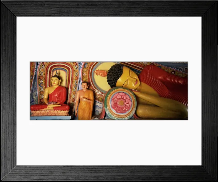 Framed Print : Statues of seated Framed Print : Statues of seated