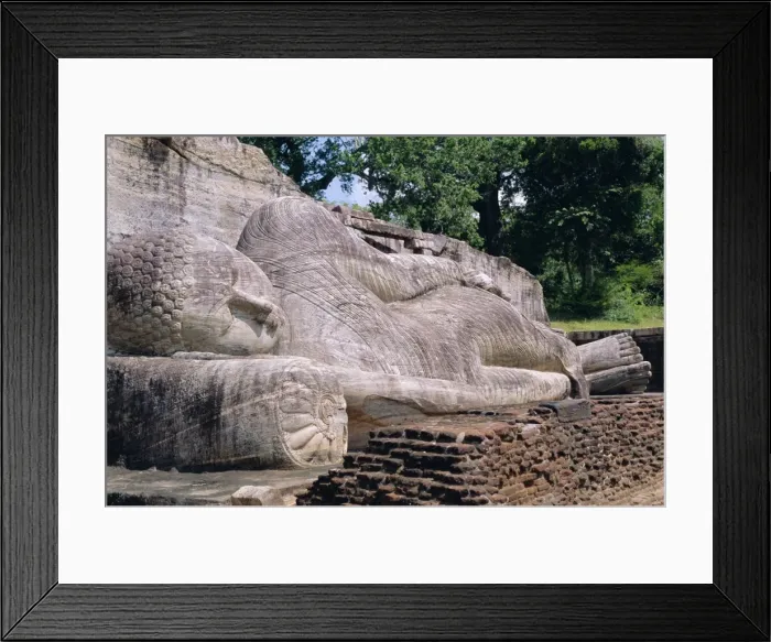 Framed Print : Reclining Buddha statue