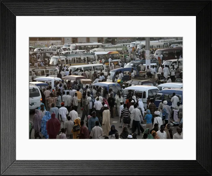 Framed Print : Crowds in Souq al-Arabi Framed Print : Crowds in Souq al-Arabi