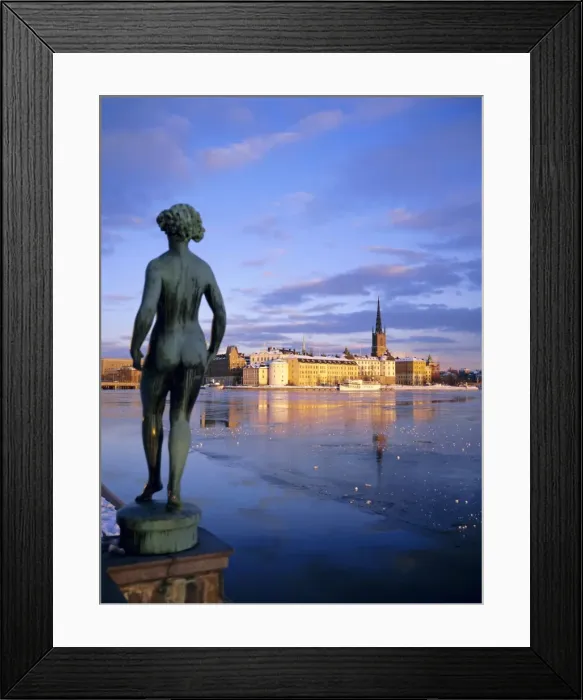 Framed Print : Statue and city skyline Framed Print : Statue and city skyline