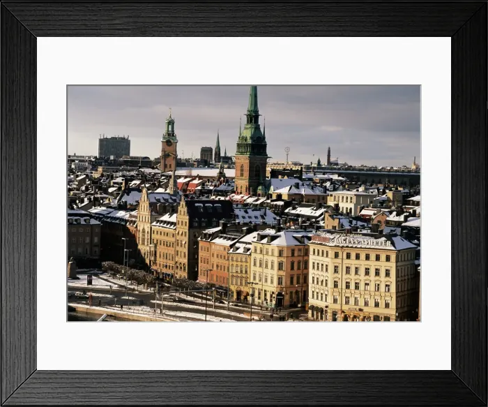 Framed Print : City skyline in winter Framed Print : City skyline in winter