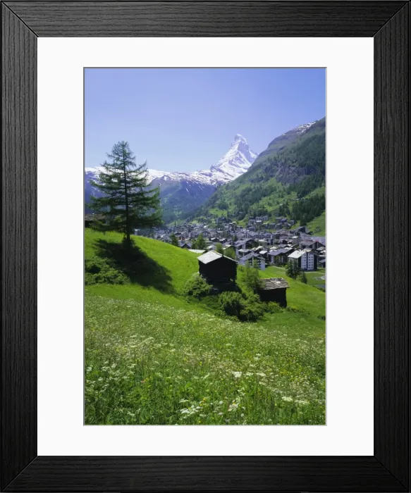 Framed Print : Zermatt and the Matterhorn mountain Framed Print : Zermatt and the Matterhorn mountain