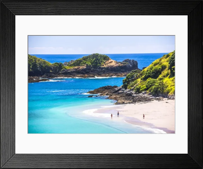 Framed Print : White sandy beach in the Bay of Islands, in the Waikare Inlet, visited by sailing boat from Russell Framed Print : White sandy beach in the Bay of Islands, in the Waikare Inlet, visited by sailing boat from Russell