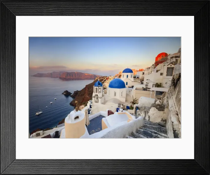 Framed Print : White houses and blue domes of the churches dominate the Aegean Sea, Oia, Santorini Framed Print : White houses and blue domes of the churches dominate the Aegean Sea, Oia, Santorini
