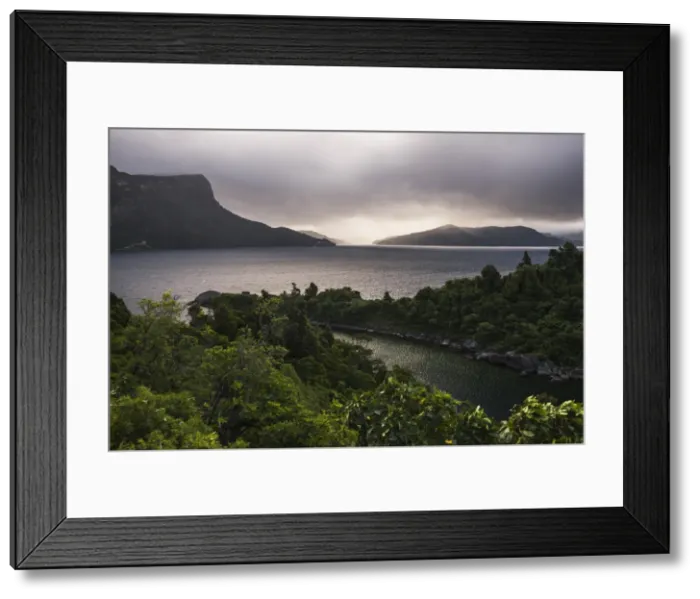 Framed Print : Lake Waikaremoana, Te Urewera, Eastland, North Island, New Zealand, Pacific Framed Print : Lake Waikaremoana, Te Urewera, Eastland, North Island, New Zealand, Pacific