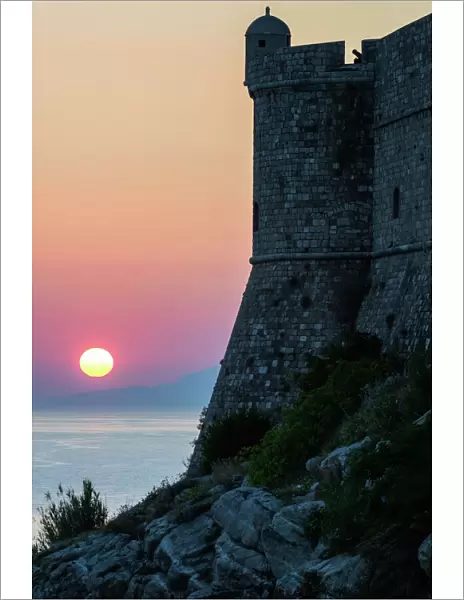 Sunset at the Walls of Old Town, Dubrovnik, UNESCO World Heritage Site, Croatia, Europe