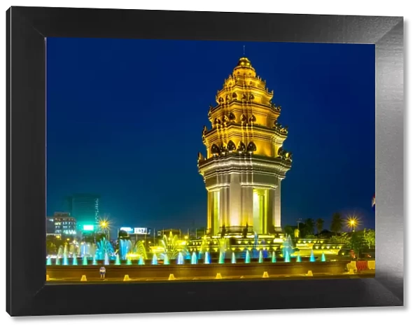 Independence Monument at night, Phnom Penh, Cambodia, Indochina, Southeast Asia, Asia