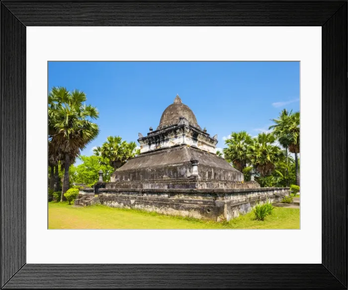 Framed Print : Singhalese style That Makmo stupa in front of Wat Wisunalat, Luang Prabang, Louangphabang Province Framed Print : Singhalese style That Makmo stupa in front of Wat Wisunalat, Luang Prabang, Louangphabang Province
