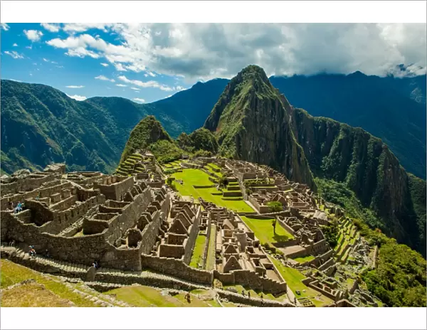 View of Huayna Picchu and Machu Picchu Ruins, UNESCO World Heritage Site, Peru, South