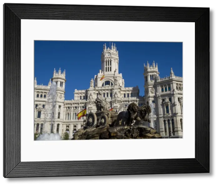 Framed Print : Plaza de Cibeles Palace (Palacio de Comunicaciones) and fountain, Plaza de Cibeles Framed Print : Plaza de Cibeles Palace (Palacio de Comunicaciones) and fountain, Plaza de Cibeles
