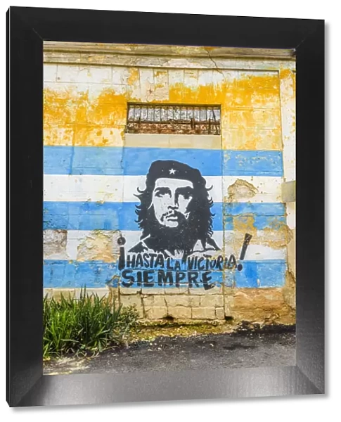 Che Guevara and Cuban Flag mural, La Habana Vieja, Havana, Cuba, West Indies, Caribbean