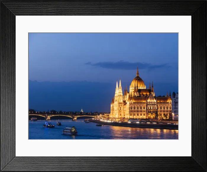 Framed Print : Hungarian Parliament Building and Danube River at night, UNESCO World Heritage Site Framed Print : Hungarian Parliament Building and Danube River at night, UNESCO World Heritage Site
