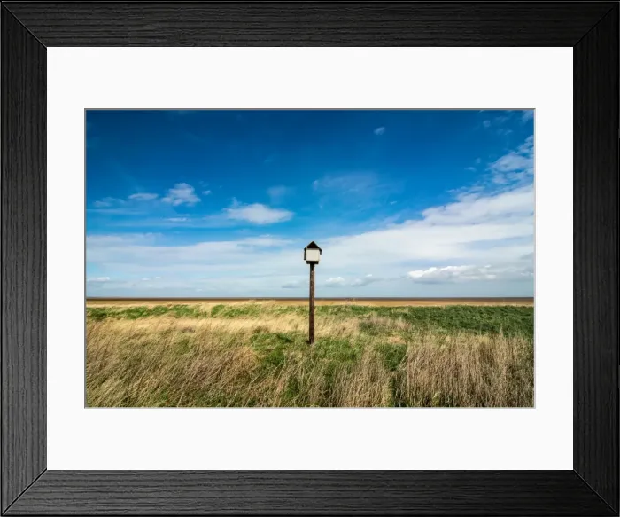 Framed Print : Bird hut, Horseshoe Point, Lincolnshire, England, United Kingdom, Europe Framed Print : Bird hut, Horseshoe Point, Lincolnshire, England, United Kingdom, Europe
