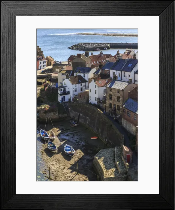 Framed Print : Winding alleys of village, fishing boats and sea, elevated view in summer, Staithes Framed Print : Winding alleys of village, fishing boats and sea, elevated view in summer, Staithes