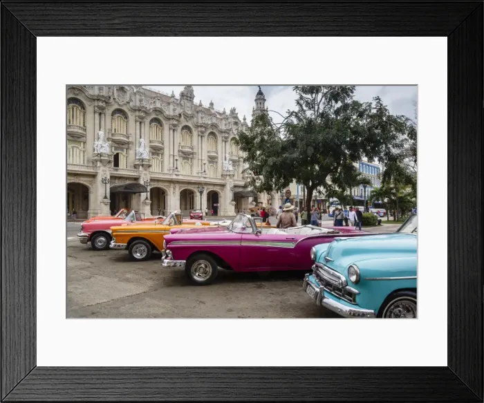 Framed Print : Vintage American cars parking outside the Gran Teatro (Grand Theater), Havana, Cuba Framed Print : Vintage American cars parking outside the Gran Teatro (Grand Theater), Havana, Cuba