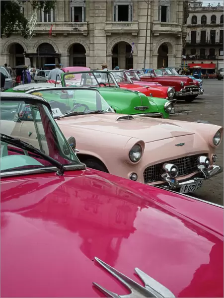 Vintage American cars, Havana, Cuba, West Indies, Caribbean, Central America