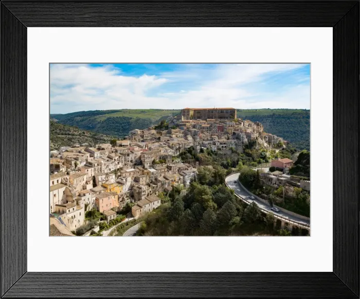 Framed Print : The historic hill town of Ragusa Ibla, Ragusa, UNESCO World Heritage Site, Sicily Framed Print : The historic hill town of Ragusa Ibla, Ragusa, UNESCO World Heritage Site, Sicily