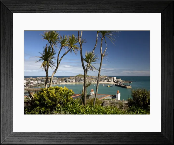 Framed Print : View of old town and harbour with Smeatons Pier viewed from The Malakoff, St. Ives Framed Print : View of old town and harbour with Smeatons Pier viewed from The Malakoff, St. Ives