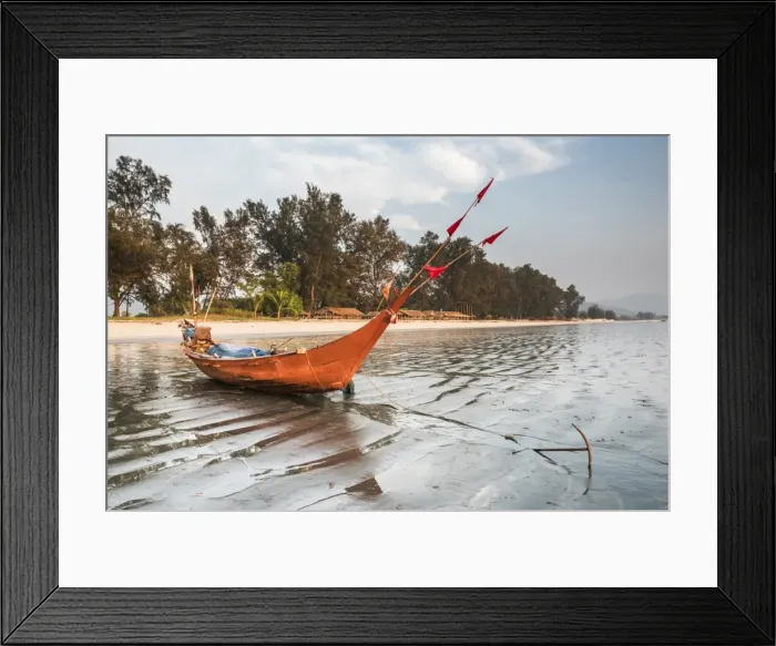 Framed Print : Fishing boat on Maungmagan Beach, Dawei, Tanintharyi Region, Myanmar (Burma), Asia Framed Print : Fishing boat on Maungmagan Beach, Dawei, Tanintharyi Region, Myanmar (Burma), Asia