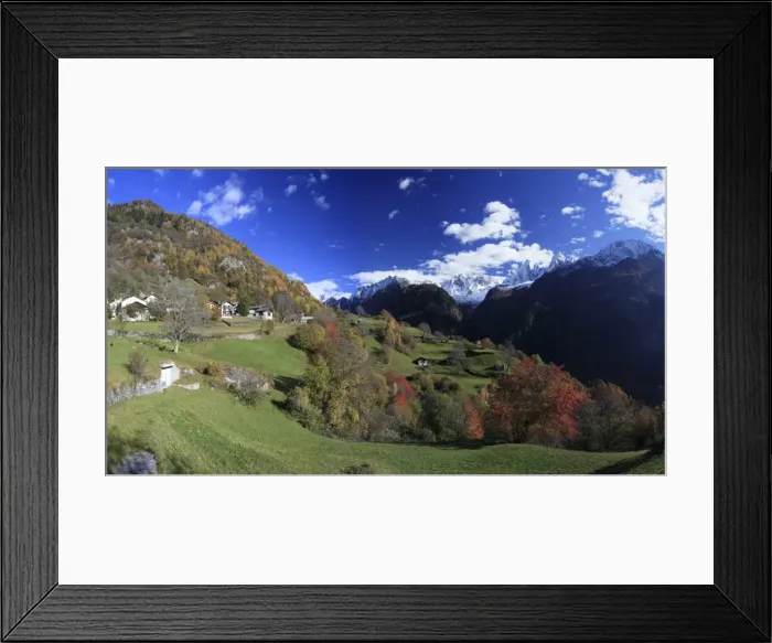 Framed Print : Panorama of the village of Soglio surrounded by colorful woods, Bregaglia Valley Framed Print : Panorama of the village of Soglio surrounded by colorful woods, Bregaglia Valley