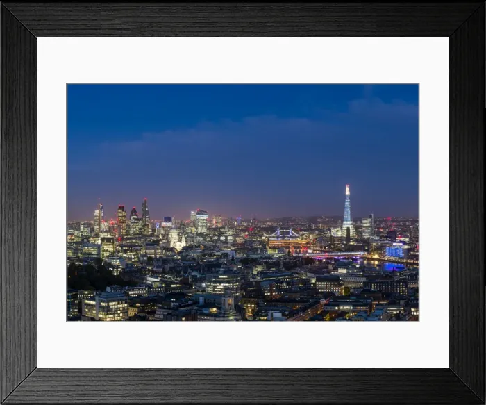 Framed Print : A night-time view of London and the River Thames from the top of Centre Point tower Framed Print : A night-time view of London and the River Thames from the top of Centre Point tower