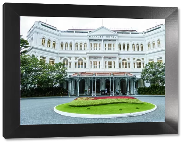 The famous Raffles Hotel, a Singapore landmark, Singapore, Southeast Asia, Asia