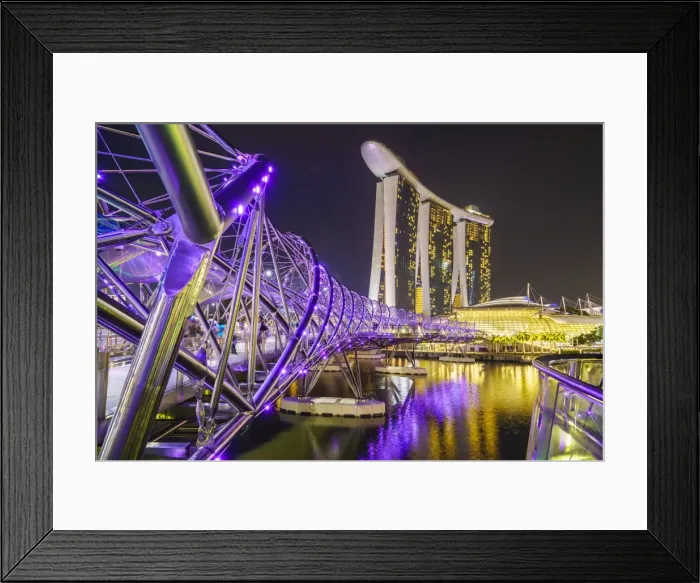 Framed Print : People strolling on the Helix Bridge towards the Marina Bay Sands and ArtScience Museum at night Framed Print : People strolling on the Helix Bridge towards the Marina Bay Sands and ArtScience Museum at night
