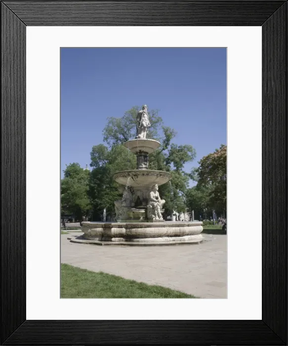 Framed Print : Deak Ferenc Ter park with centrepiece fountain, Budapest, Hungary, Europe Framed Print : Deak Ferenc Ter park with centrepiece fountain, Budapest, Hungary, Europe
