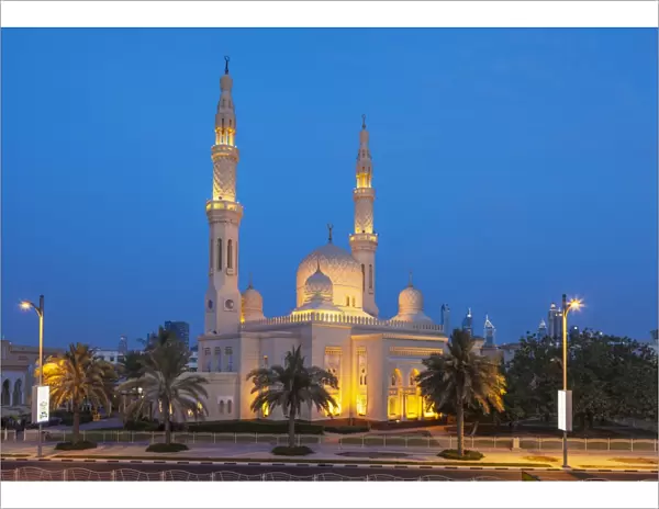 Dubai Jumeirah Mosque at night, Dubai, United Arab Emirates, Middle East