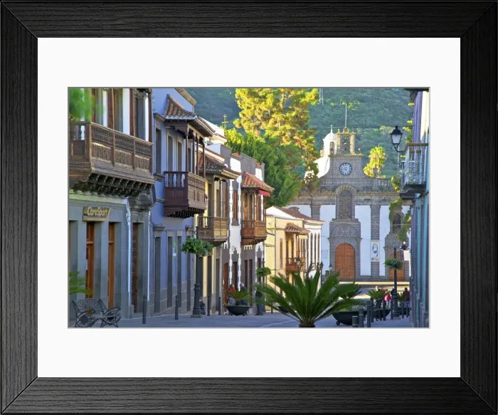 Framed Print : Street scene in Teror, Gran Canaria, Canary Islands, Spain, Atlantic, Europe Framed Print : Street scene in Teror, Gran Canaria, Canary Islands, Spain, Atlantic, Europe