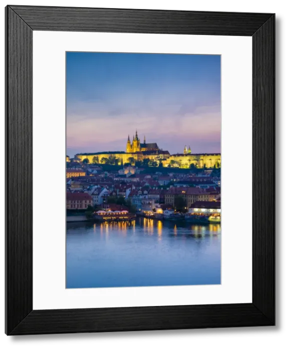 Framed Print : Charles Bridge and Prague Castle, UNESCO World Heritage Site, across the Vltava River at dusk Framed Print : Charles Bridge and Prague Castle, UNESCO World Heritage Site, across the Vltava River at dusk