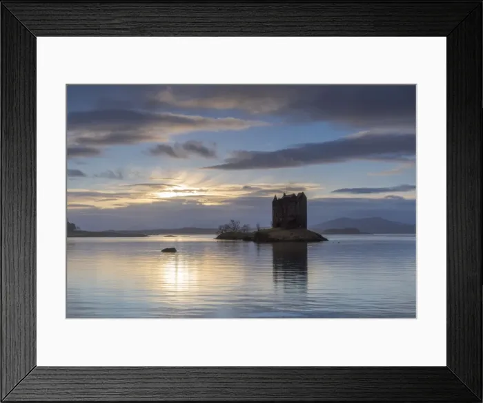 Framed Print : Mid-winter sunset over Loch Linnhe and Castle Stalker in winter, Argyll and Bute Framed Print : Mid-winter sunset over Loch Linnhe and Castle Stalker in winter, Argyll and Bute