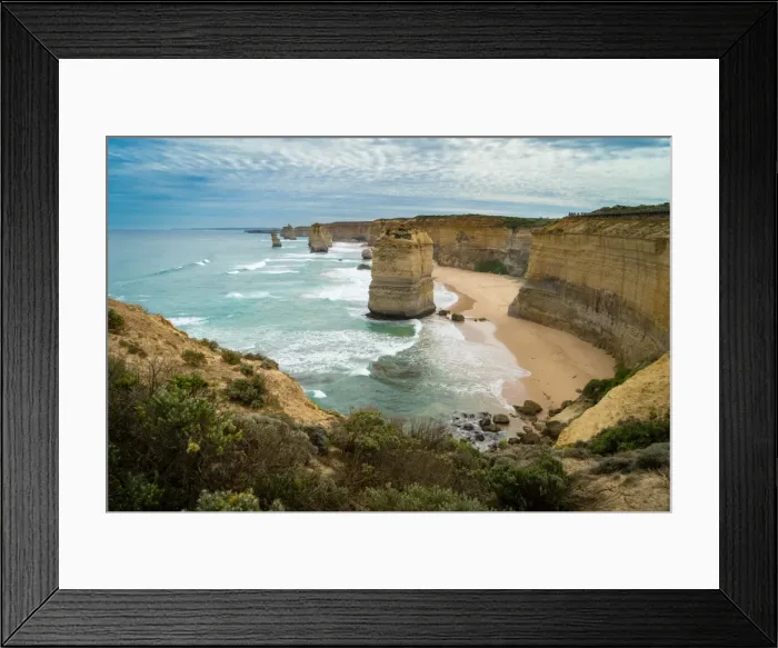 Framed Print : The Twelve Apostles geological formation a couple hours from Melbourne, Victoria Framed Print : The Twelve Apostles geological formation a couple hours from Melbourne, Victoria