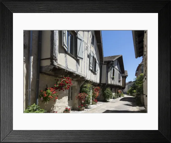 Framed Print : Medieval village of Issigeac, Dordogne, Perigord, Aquitaine, France, Europe Framed Print : Medieval village of Issigeac, Dordogne, Perigord, Aquitaine, France, Europe