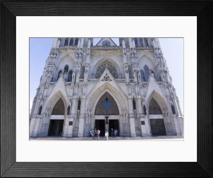 Framed Print : Basilica del Voto Nacional (Basilica of the National Vow), Quito, Ecuador, South America Framed Print : Basilica del Voto Nacional (Basilica of the National Vow), Quito, Ecuador, South America
